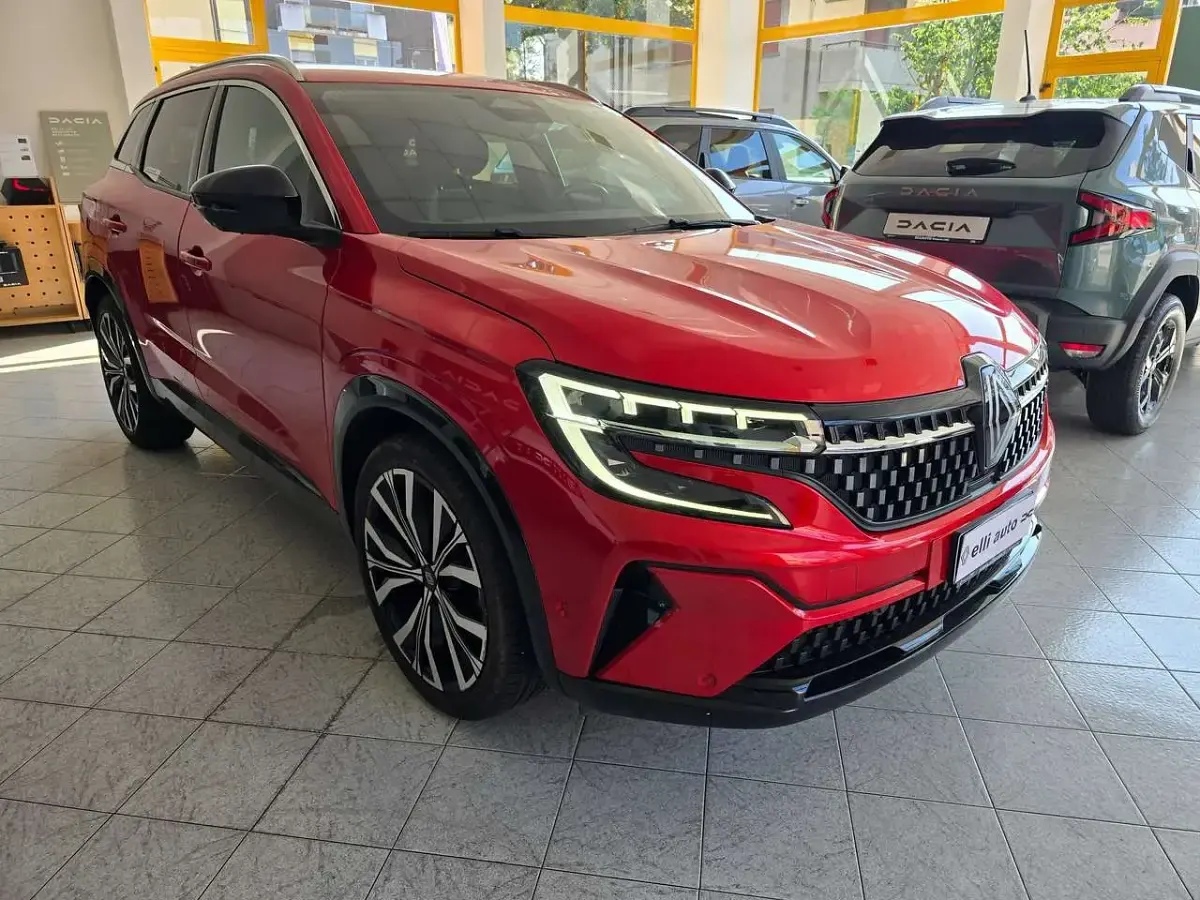 Usata Renault Austral Iconic 131 CV (96 kW) 2023 Rosso passion SUV