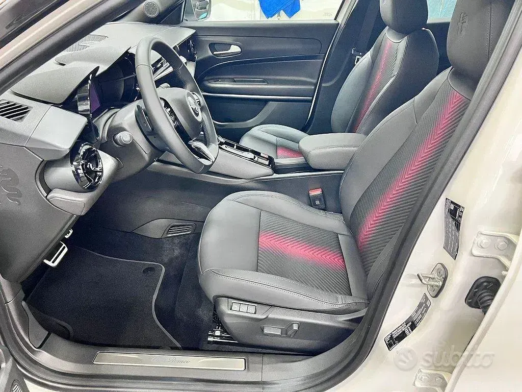 Nuova Alfa Romeo GT Junior 136 CV (100 kW) 2025 Bianco SUV