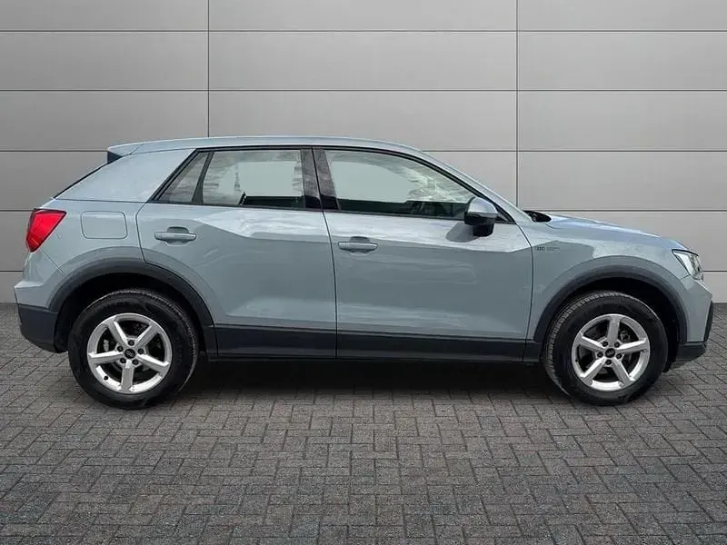 Usata Audi Q2 Business 116 CV (85 kW) 2022 Grigio SUV
