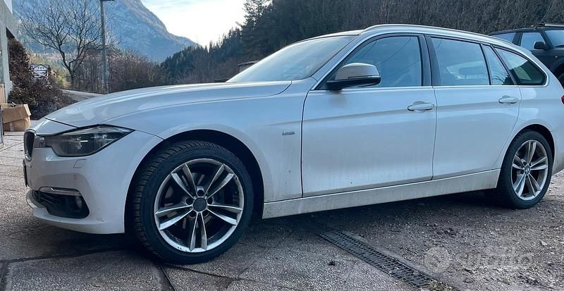 Usata 2017 BMW 320 Station wagon | 11.999 € (Buon prezzo) - Immagine 1/4