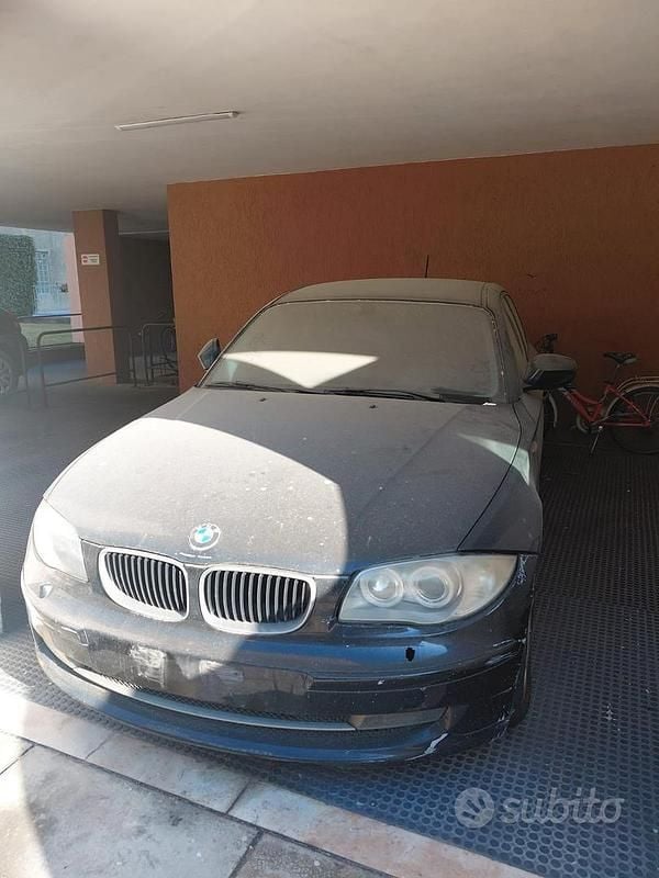 Usata BMW 118 Efficient Dynamics 2011 Blu Utilitaria