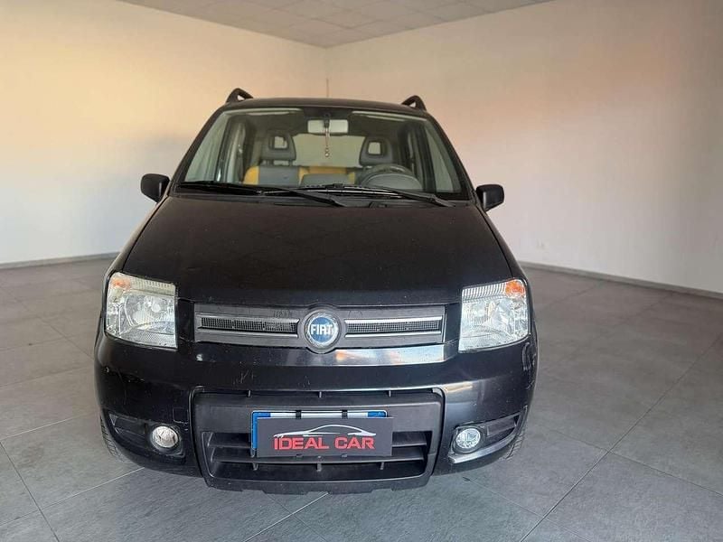 Usata Fiat Panda 4x4 Climbing 60 CV (44 kW) 2004 Nero Utilitaria