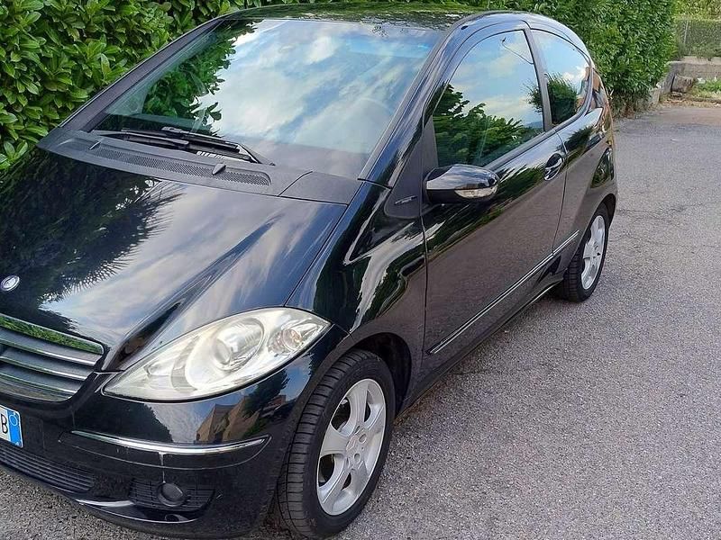 Nero Usata 2007 Mercedes A150 Avantgarde Coupé | 4100 € (Cara) - Immagine 1/4