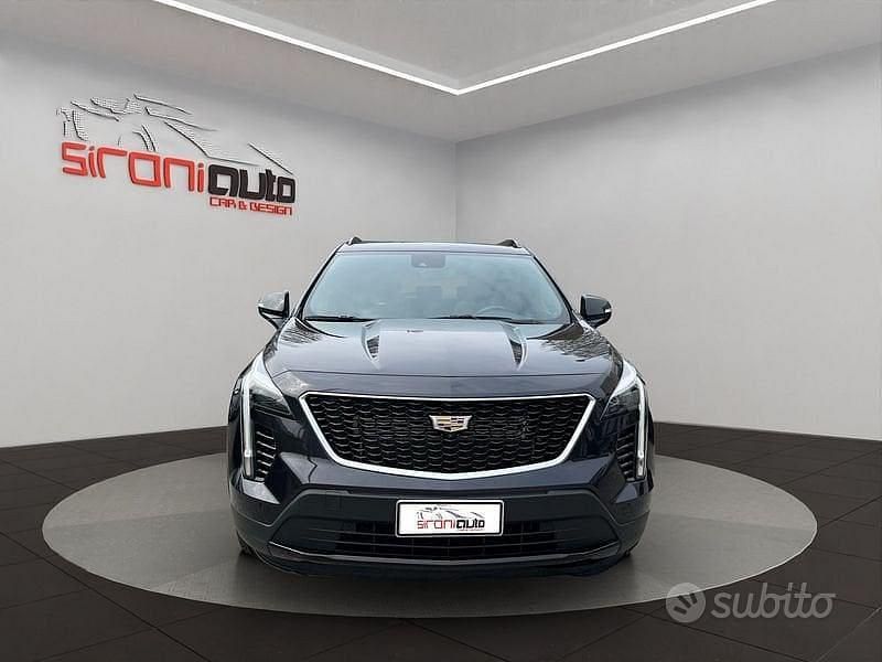 Usata Cadillac XT4 174 CV (127 kW) 2022 Grigio scuro SUV