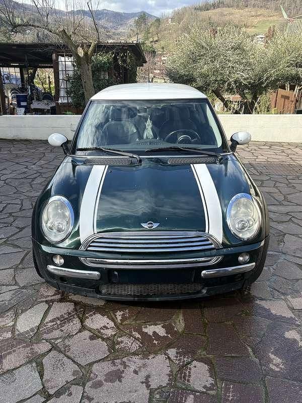 Usata Mini Cooper 116 CV (85 kW) 2004 Verde Utilitaria