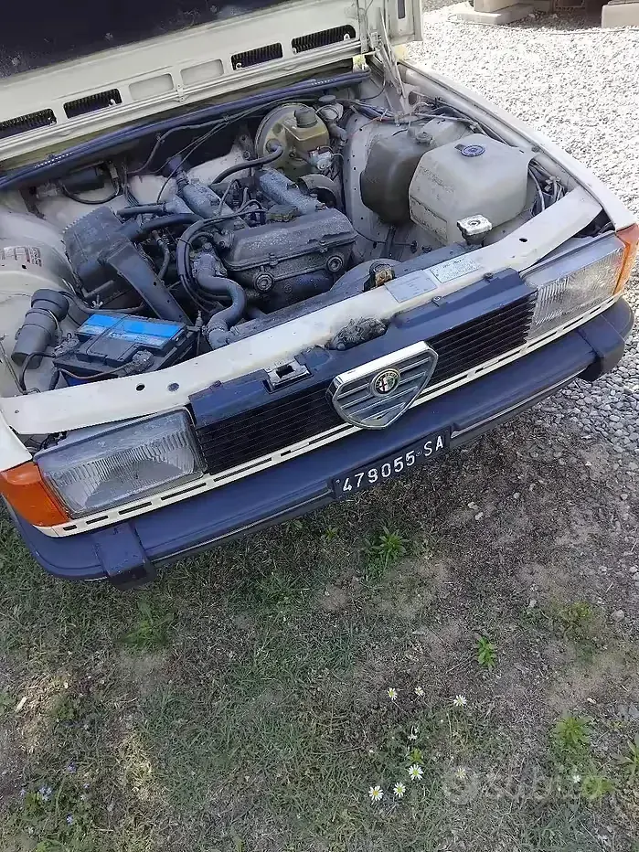 Usata Alfa Romeo Giulietta 109 CV (80 kW) 1982 Giallo Berlina
