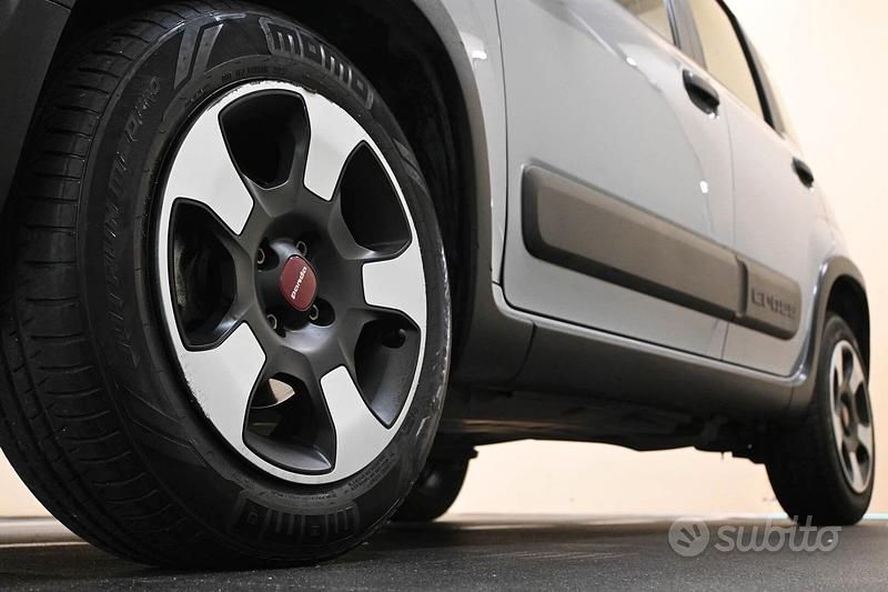 Usata Fiat Panda Cross Cross 69 CV (50 kW) 2022 Grigio Utilitaria