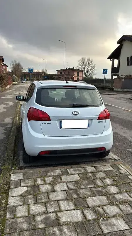 Usata Kia Venga Active 90 CV (66 kW) 2018 Utilitaria