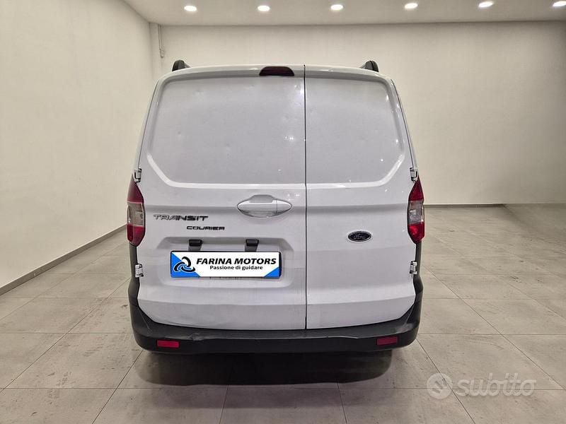 Usata Ford Tourneo Courier 75 CV (55 kW) 2017 Bianco Monovolume