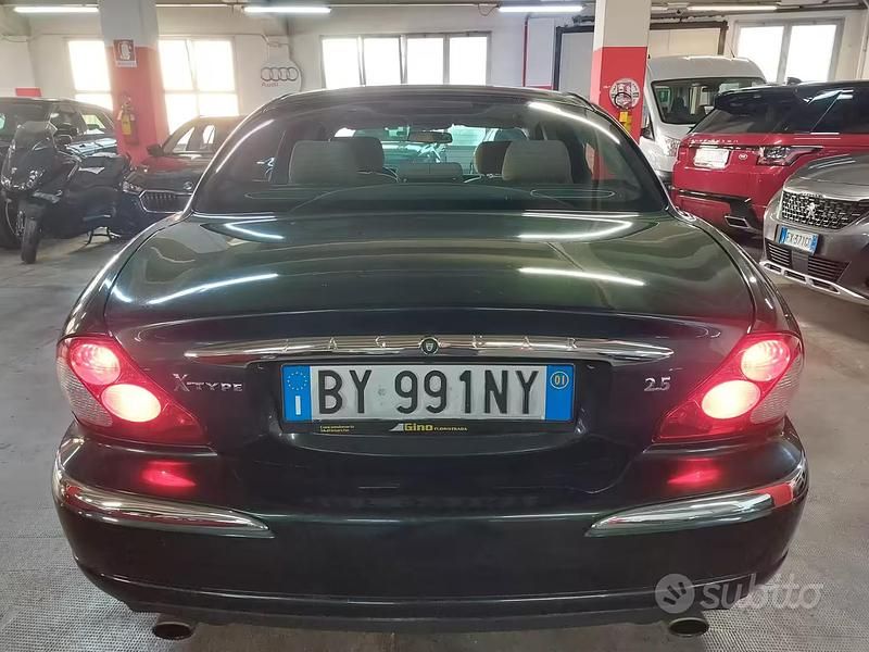 Usata Jaguar X-type Executive 196 CV (144 kW) 2001 Verde Berlina
