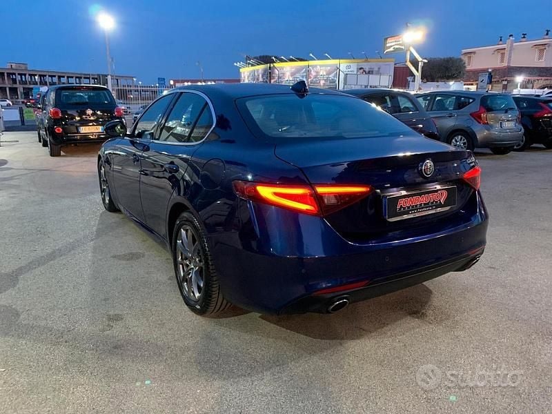 Usata Alfa Romeo Giulia Business 180 CV (132 kW) 2018 Blu Berlina