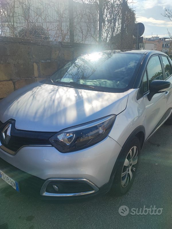 Usata Renault Captur 90 CV (66 kW) 2017 Grigio SUV