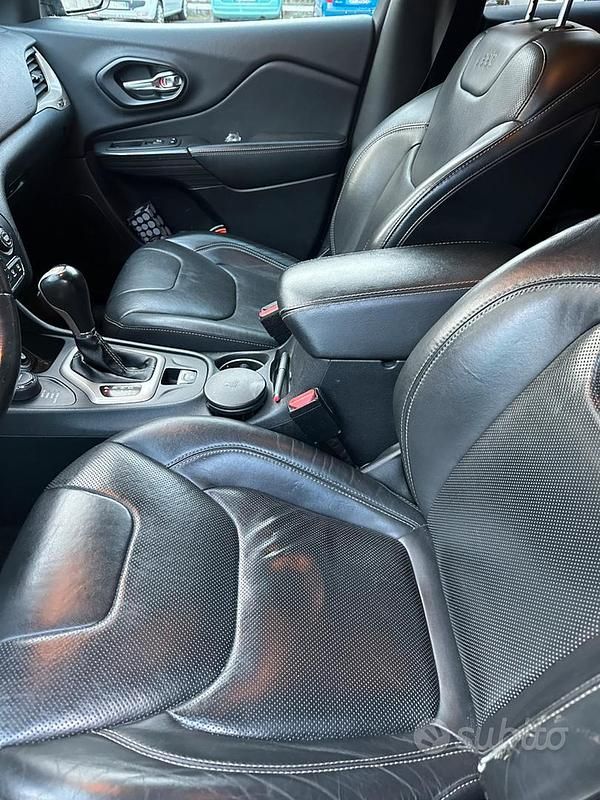 Usata Jeep Cherokee Limited 200 CV (147 kW) 2015 Nero SUV