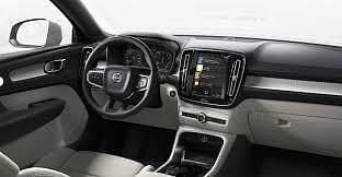 Usata Volvo XC40 Core 163 CV (119 kW) 2024 Grigio SUV