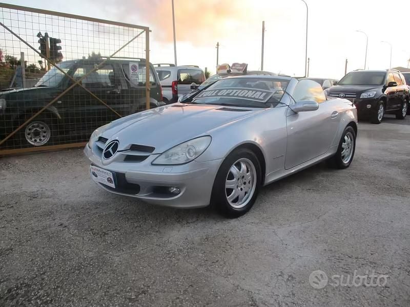 Usata Mercedes SLK200 163 CV (119 kW) 2006 Grigio Cabrio