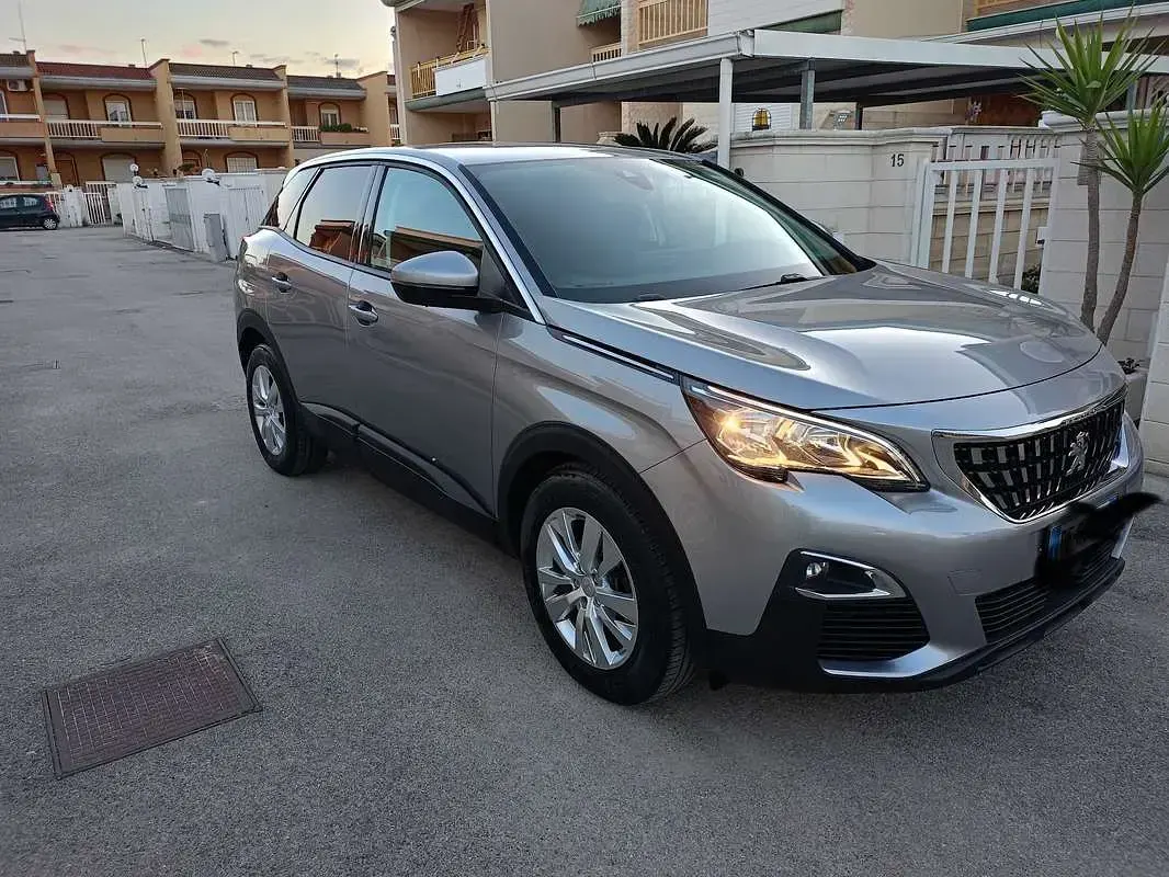 Usata Peugeot 3008 Active 120 CV (88 kW) 2017 Grigio SUV