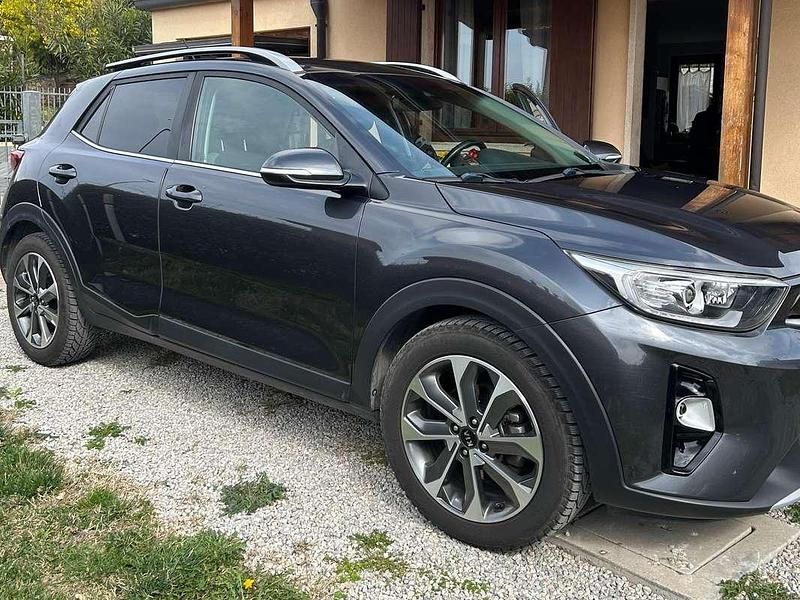 Usata Kia Stonic 110 CV (80 kW) 2018 Grigio SUV