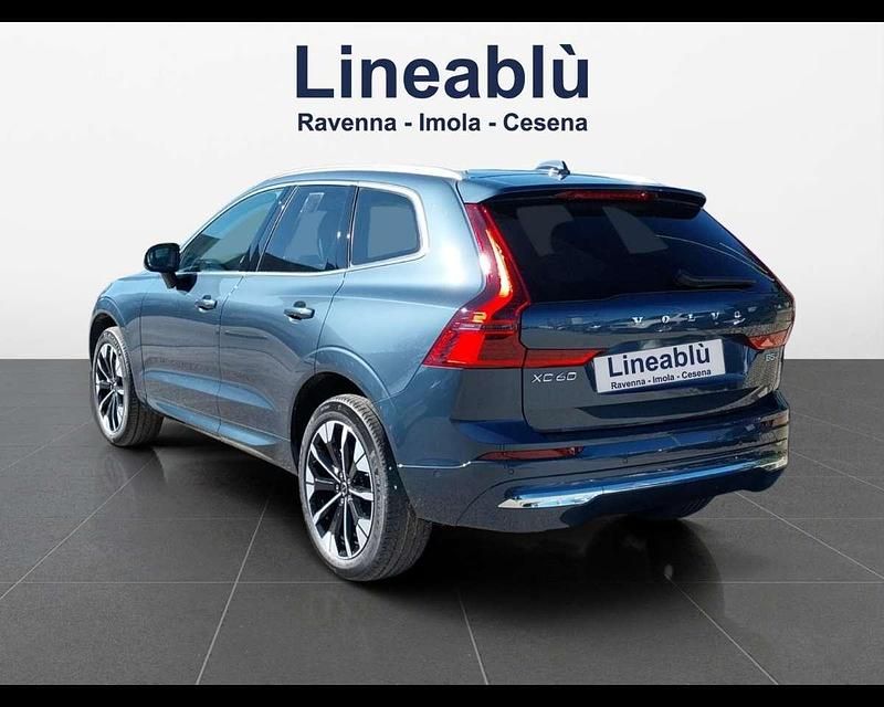 Nuova Volvo XC60 Plus 250 CV (183 kW) 2026 Blu/azzurro SUV