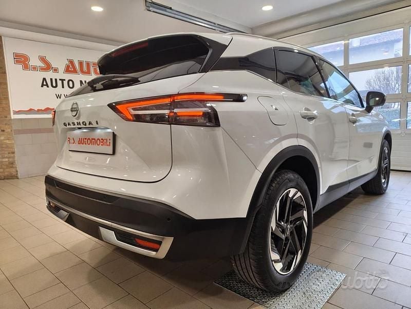 Usata Nissan Qashqai N-Connecta 140 CV (102 kW) 2025 Bianco SUV
