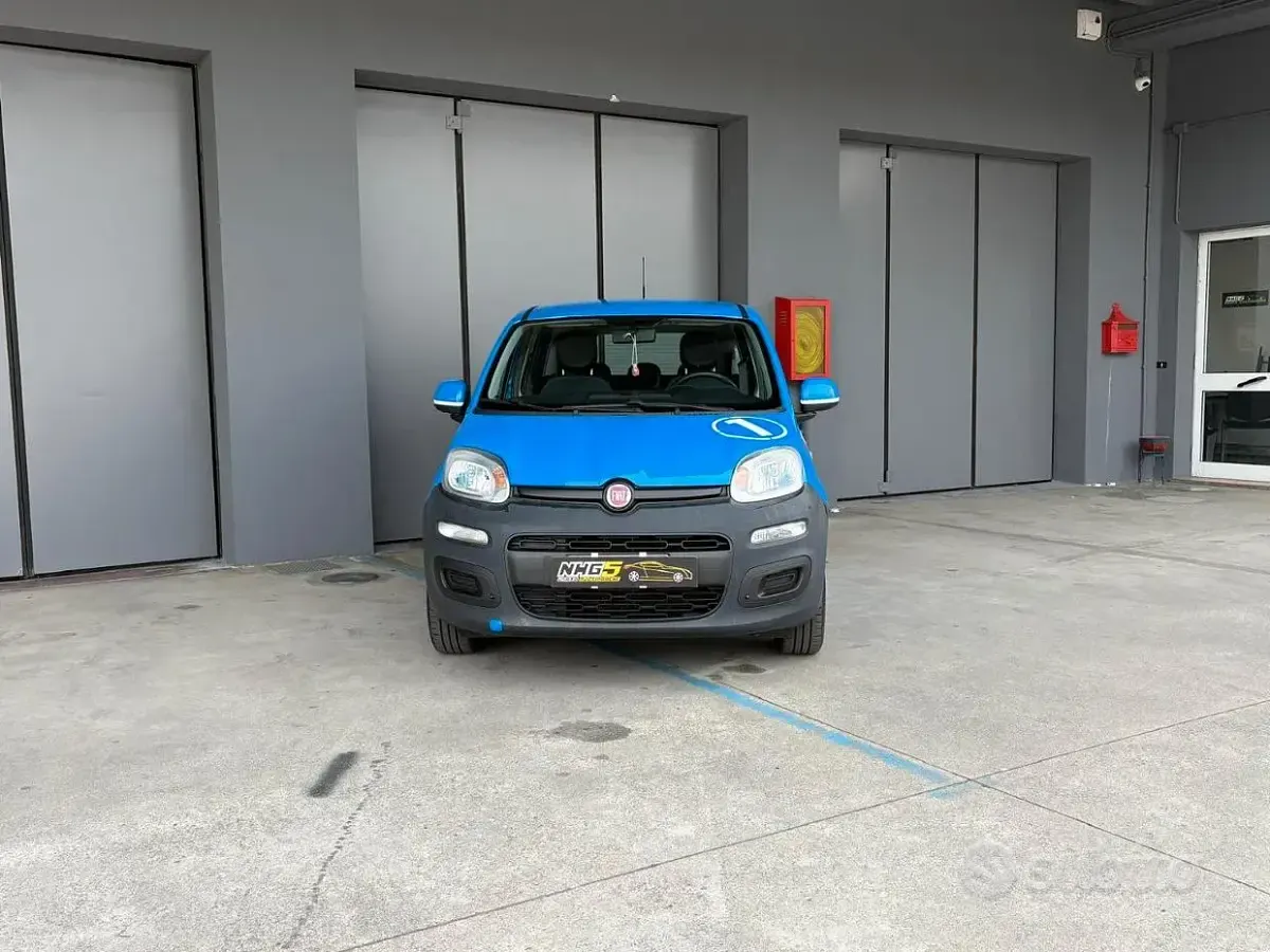 Usata Fiat Panda 69 CV (50 kW) 2017 Blu Utilitaria