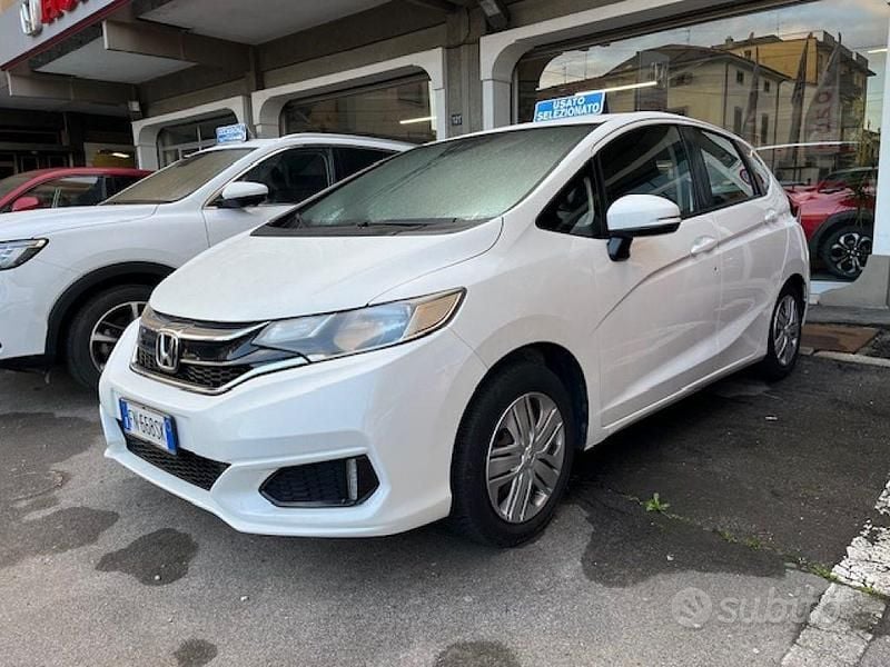 Usata Honda Jazz Trend 102 CV (75 kW) 2018 Grigio Utilitaria