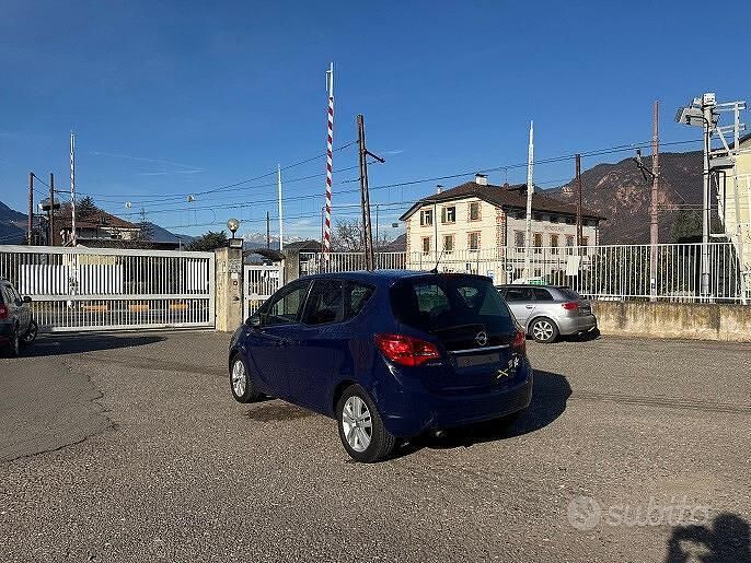 Usata Opel Meriva Cosmo 95 CV (69 kW) 2015 Blu Monovolume