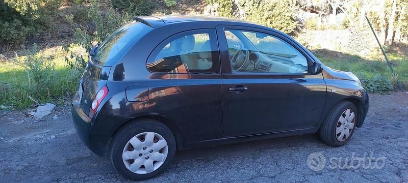 Nero Usata 2005 Nissan Micra Due volumi | 1700 € (Buon prezzo) - Immagine 1/2