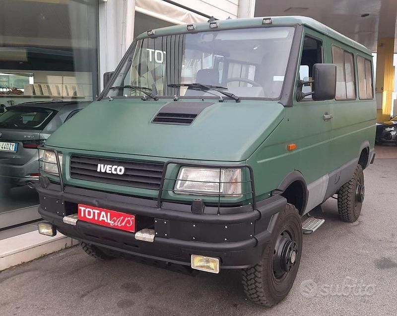 Usata Iveco Daily 103 CV (75 kW) 1994 Verde opaco pastello Station wagon