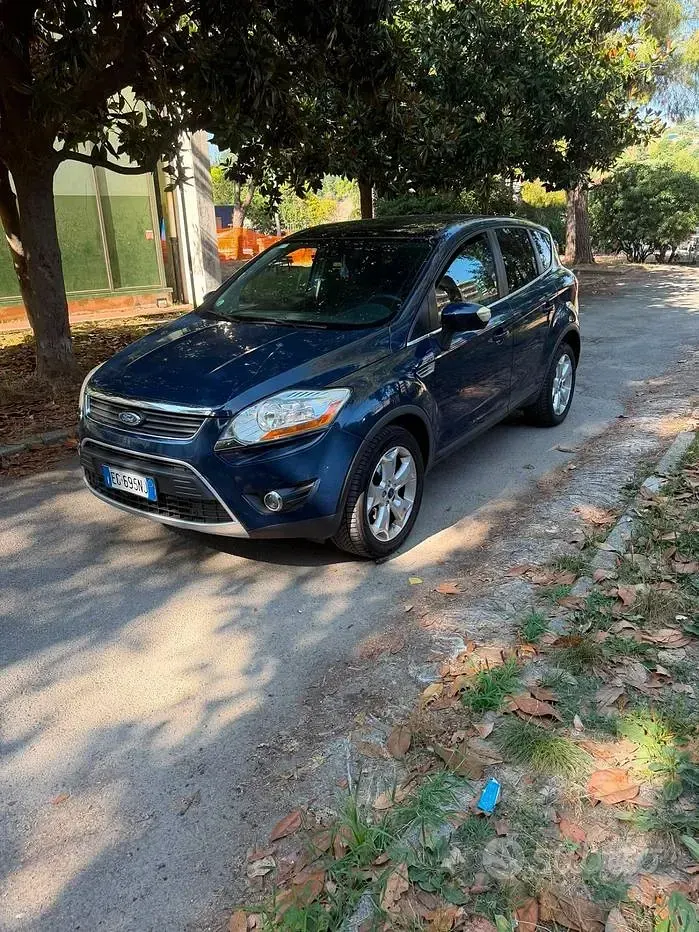Usata Ford Kuga 163 CV (119 kW) 2011 Blu SUV