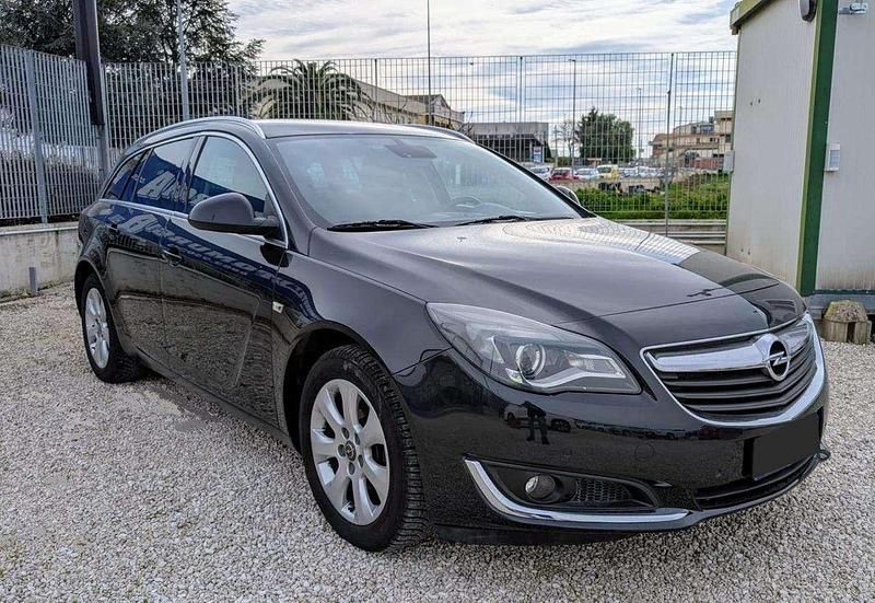 Usata Opel Insignia Business 136 CV (100 kW) 2016 Nero Station wagon