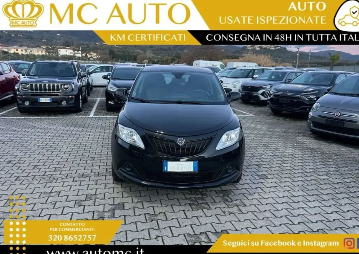 Gebraucht Lancia Ypsilon Gold 69 PS (50 kW) 2023 Schwarz Kleinwagen