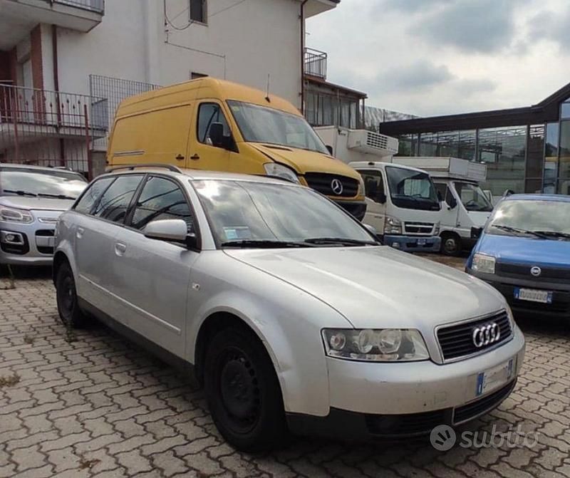 Usata Audi A4 130 CV (95 kW) 2002 Grigio Station wagon