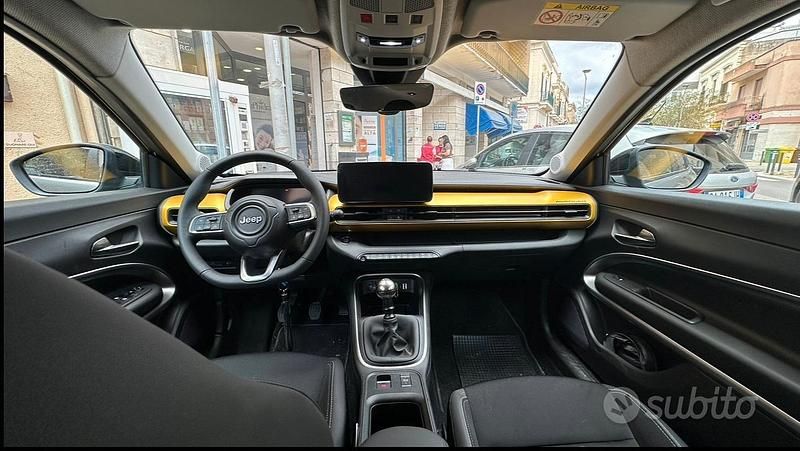 Usata Jeep Avenger Summit 101 CV (74 kW) 2024 Grigio SUV