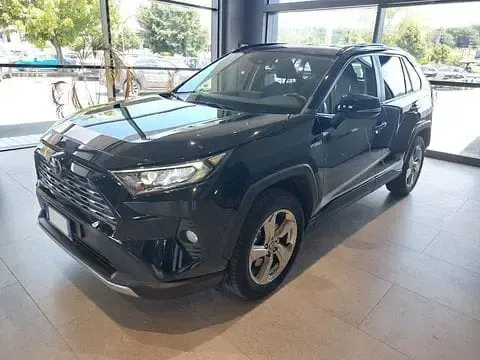 Usata Toyota RAV4 Hybrid Lounge 218 CV (160 kW) 2021 Nero SUV