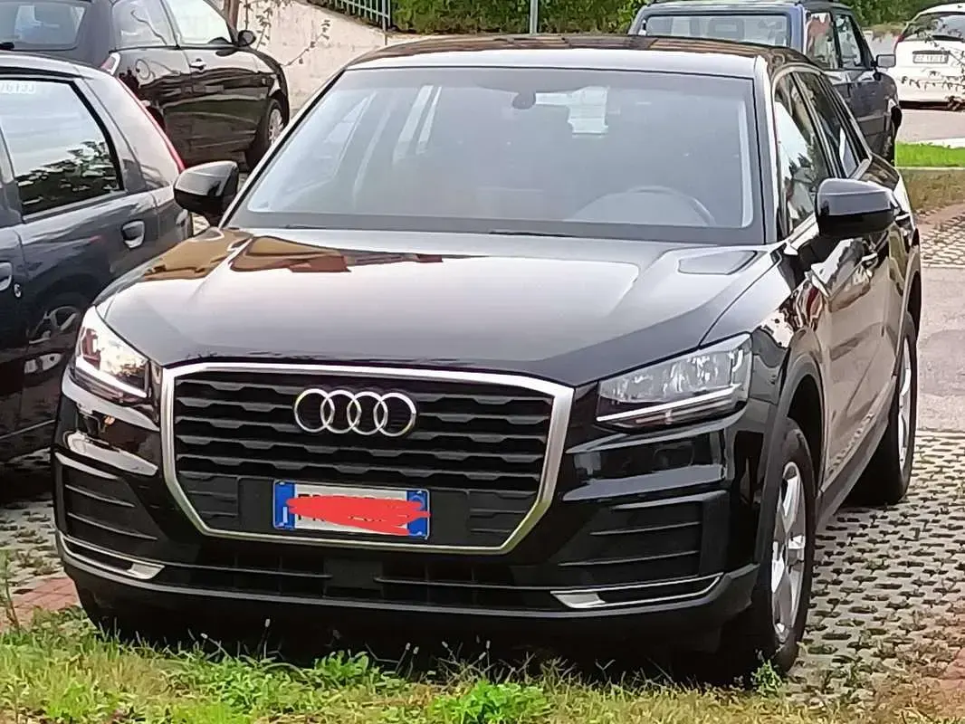 Usata Audi Q2 Business 116 CV (85 kW) 2018 Nero SUV