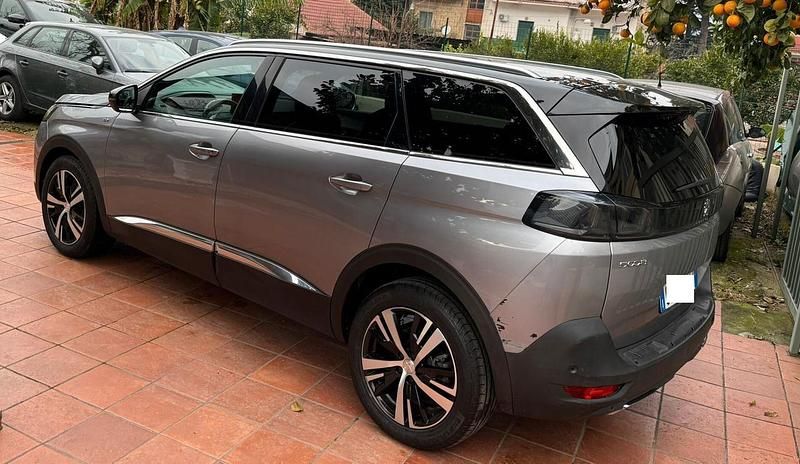 Usata Peugeot 5008 GT 131 CV (96 kW) 2023 Grigio Station wagon