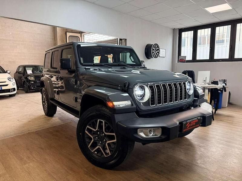 Usata Jeep Wrangler Sahara 272 CV (200 kW) 2025 Grigio SUV