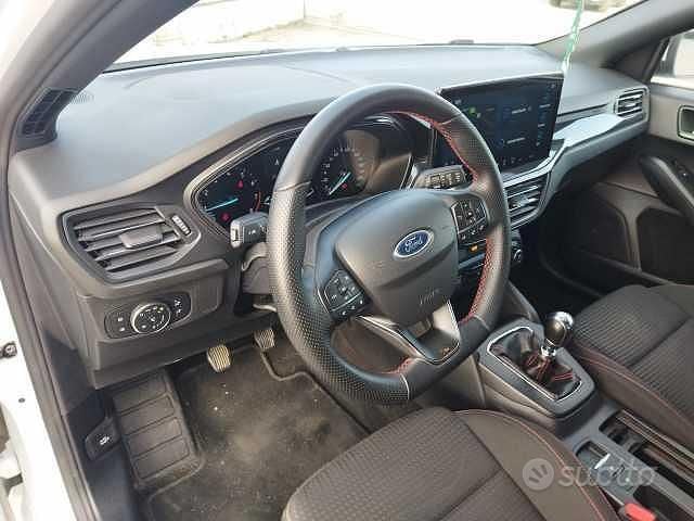 Usata Ford Focus ST-Line 125 CV (91 kW) 2024 Bianco Berlina