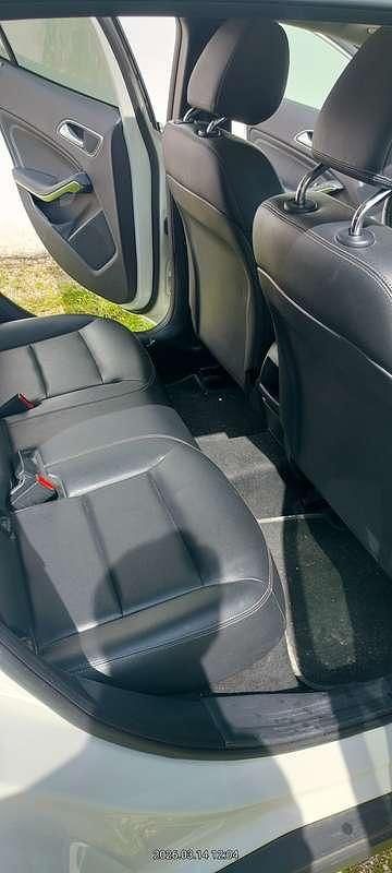 Usata Mercedes GLA220 177 CV (130 kW) 2016 Bianco SUV