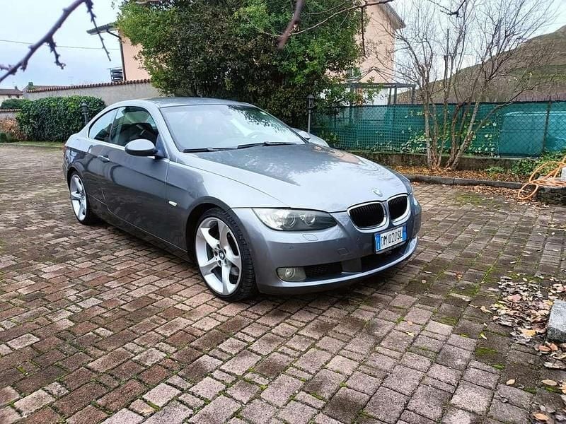 Usata BMW 325 197 CV (144 kW) 2008 Coupé