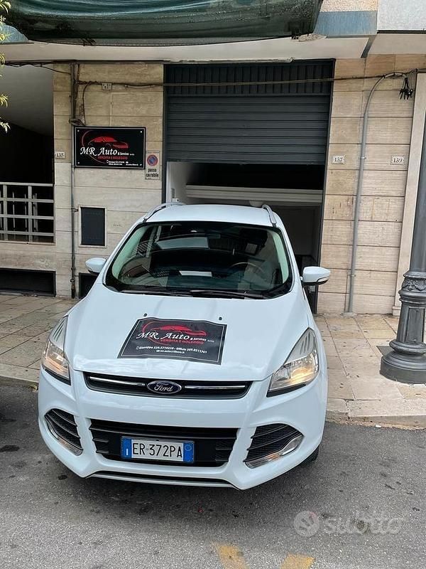 Usata Ford Kuga Titanium 140 CV (102 kW) 2014 Bianco SUV