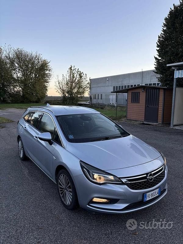 Usata Opel Astra 136 CV (100 kW) 2017 Grigio Station wagon