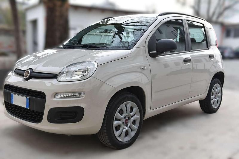 Usata Fiat Panda Easy 80 CV (58 kW) 2014 Caffelatte Utilitaria