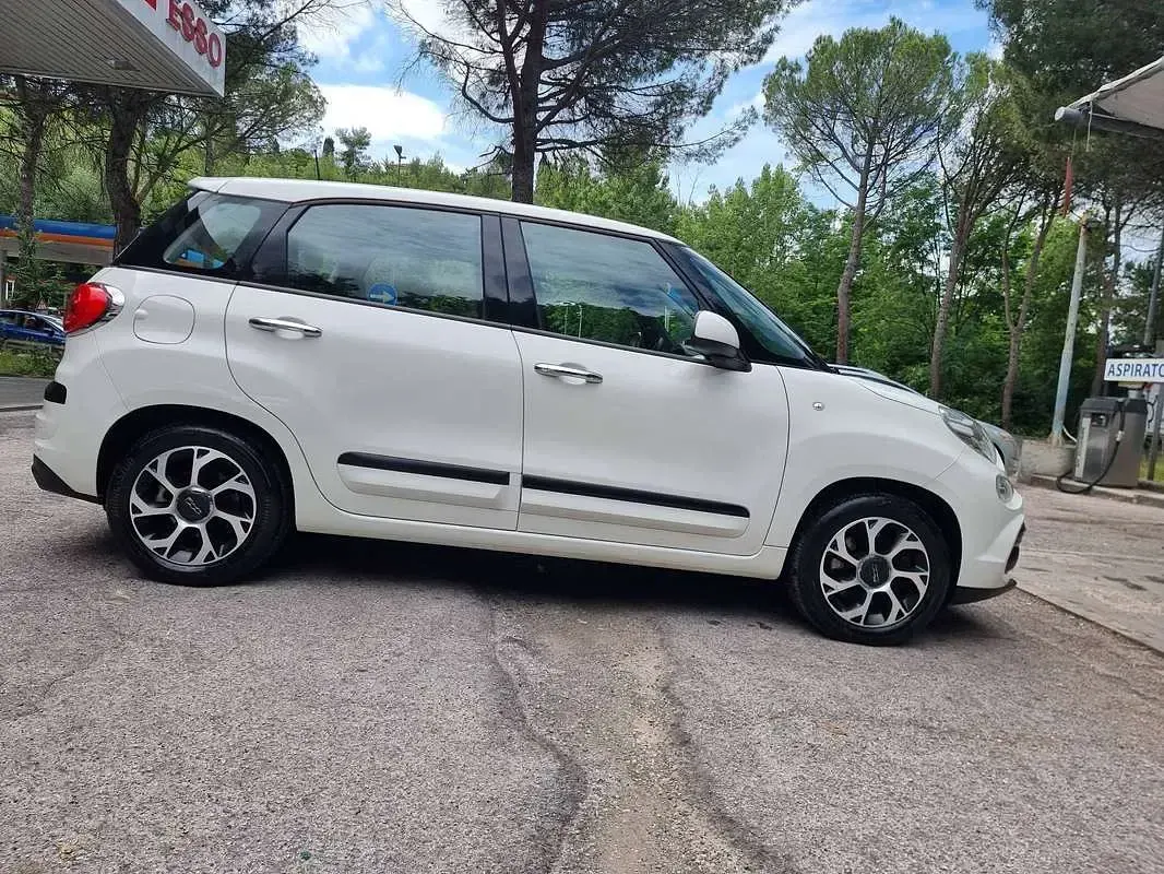 Usata Fiat 500L Business 120 CV (88 kW) 2019 Bianco Monovolume