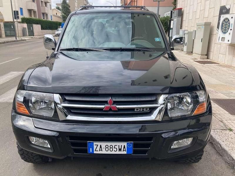 Usata Mitsubishi Pajero 160 CV (117 kW) 2001 Nero SUV
