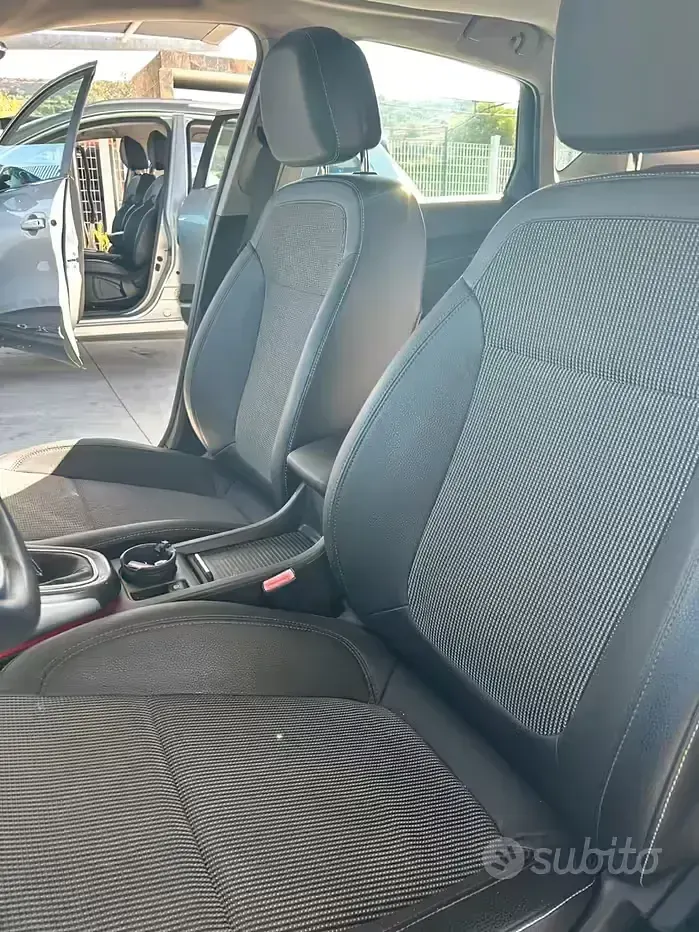 Usata Opel Astra 110 CV (80 kW) 2010 Nero Berlina