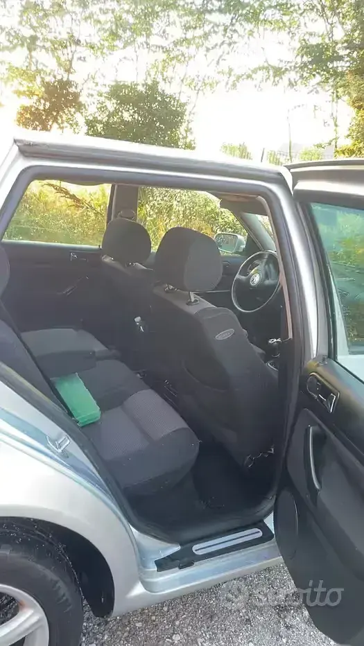Usata VW Golf IV 110 CV (80 kW) 2001 Grigio Berlina