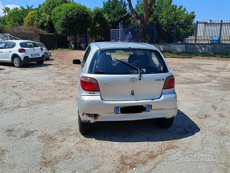 Usata Toyota Yaris 68 CV (50 kW) 1999