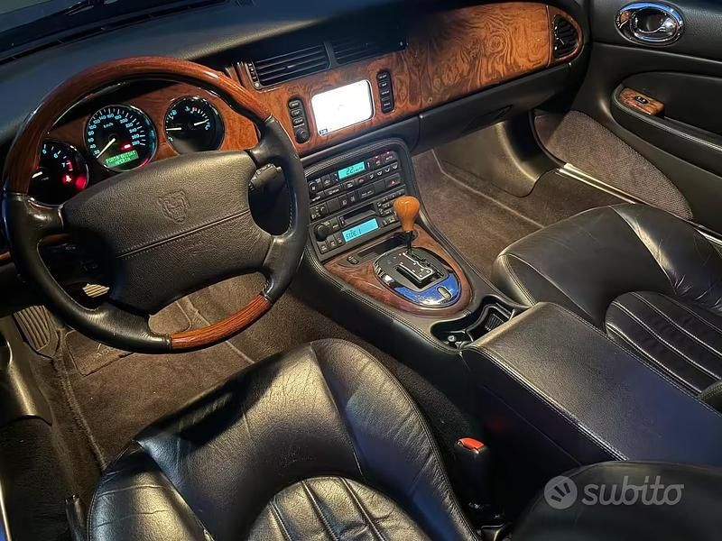 Usata Jaguar XK8 284 CV (208 kW) 2001 Cabrio