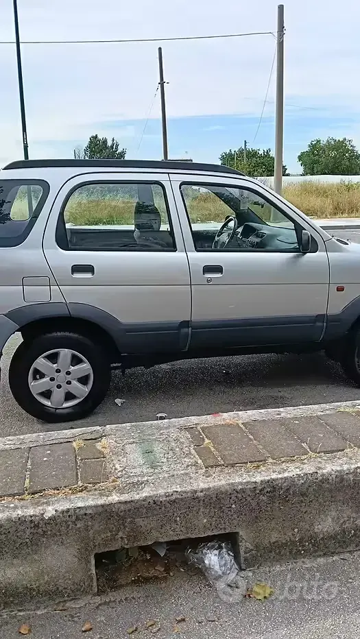 Usata Daihatsu Terios 86 CV (63 kW) 2004 SUV